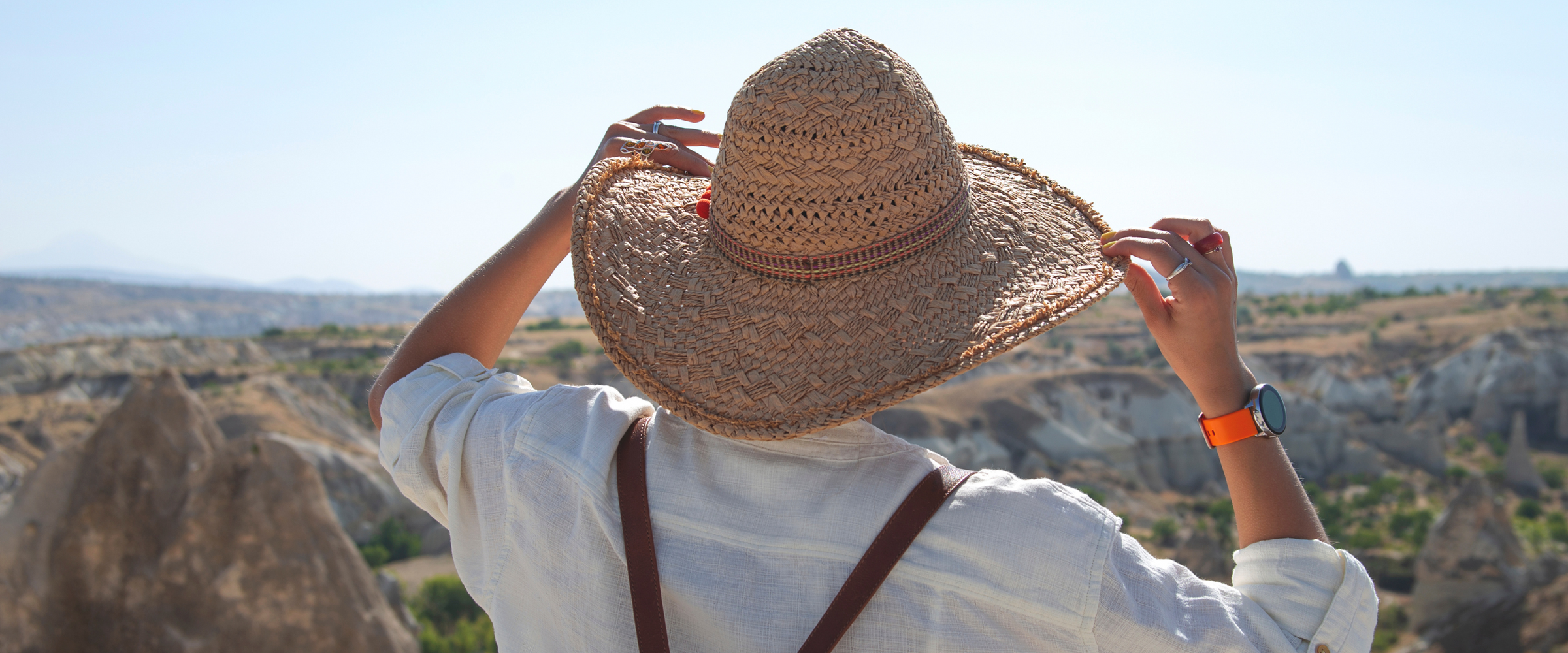 SOMBREROS, GORRAS Y CINTILLOS