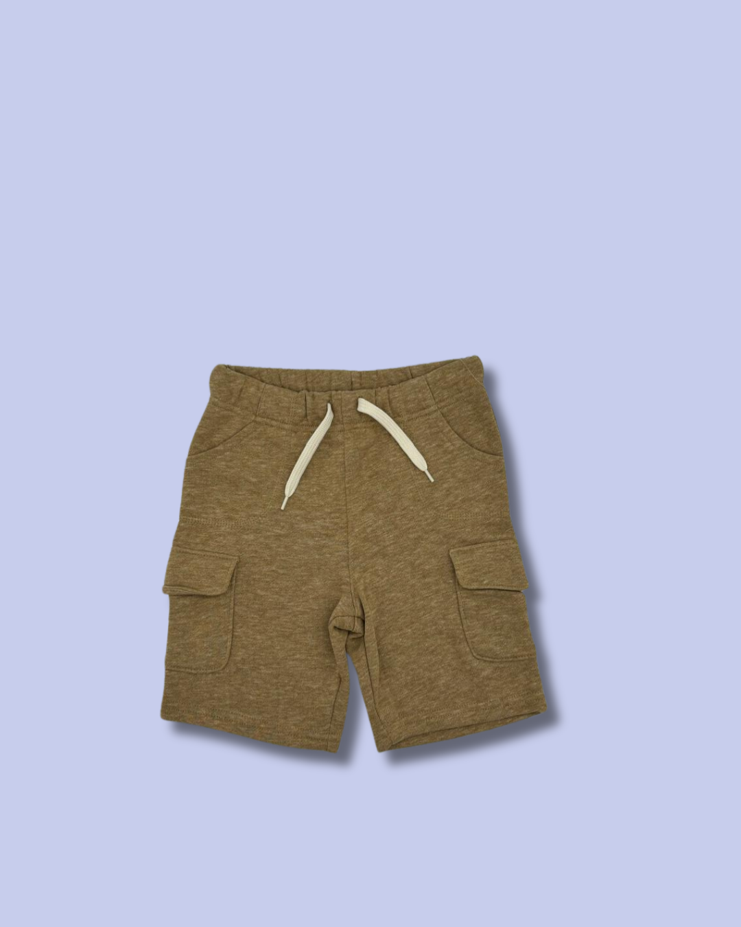 Short crema con bolsillos laterales