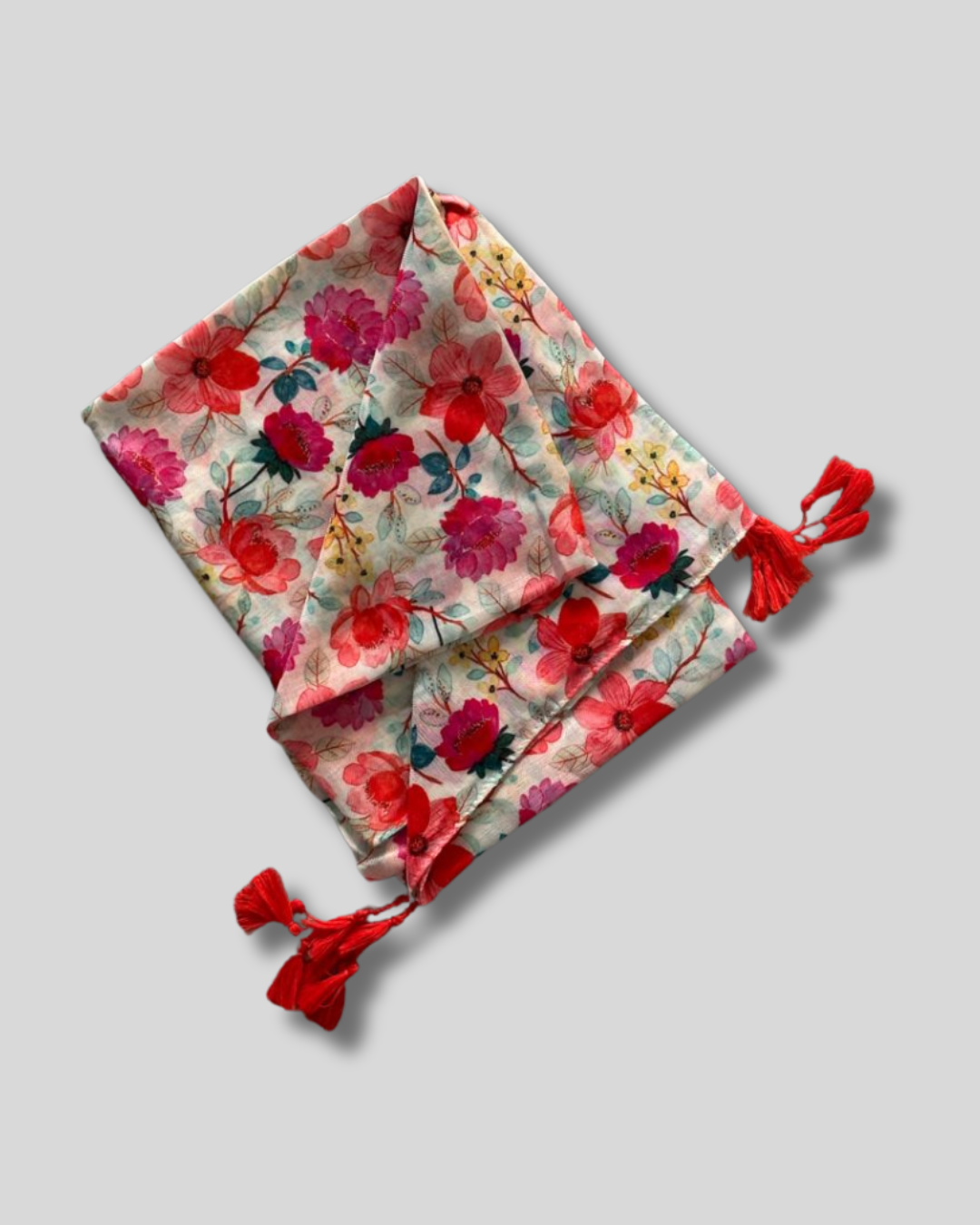Pareo con flores rosadas