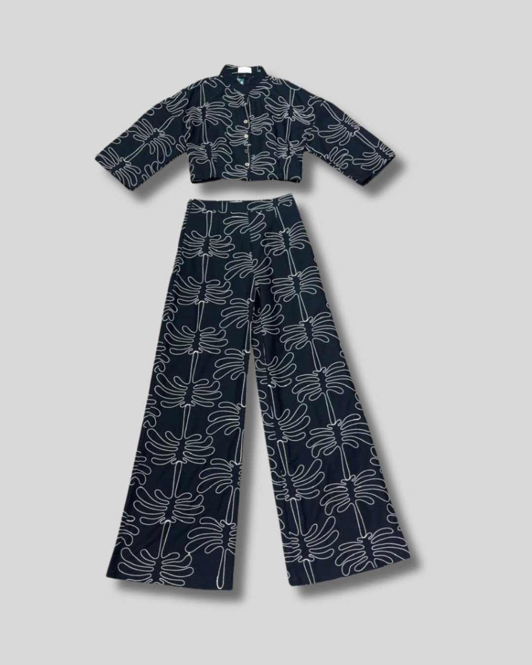 Conjunto colombiano de pantalón y camisa con bordado de libélulas