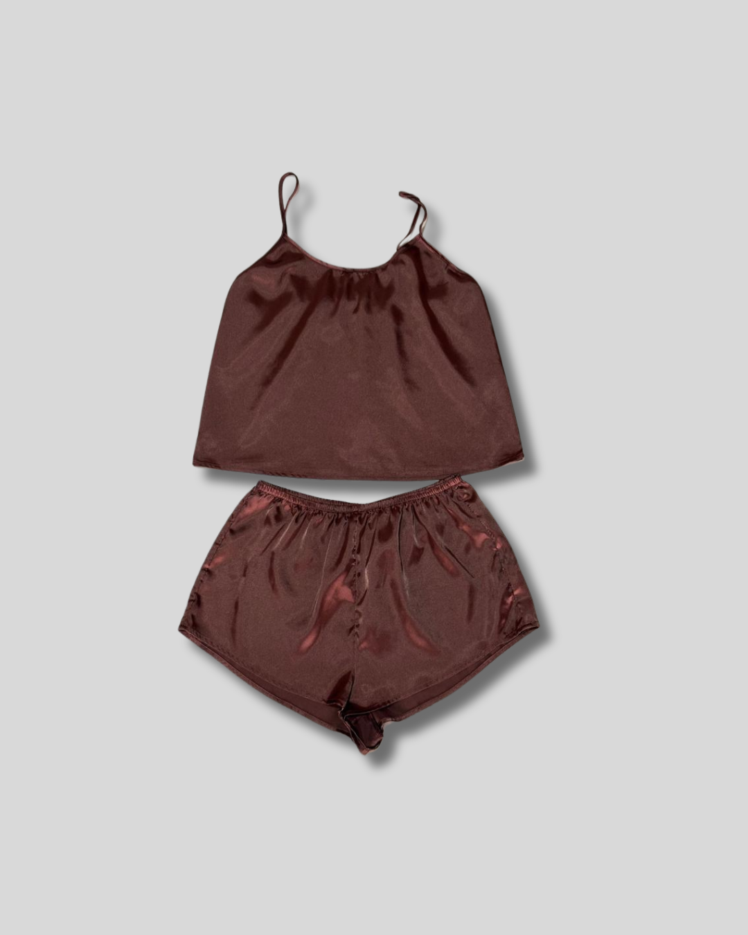 Pijama de seda marrón