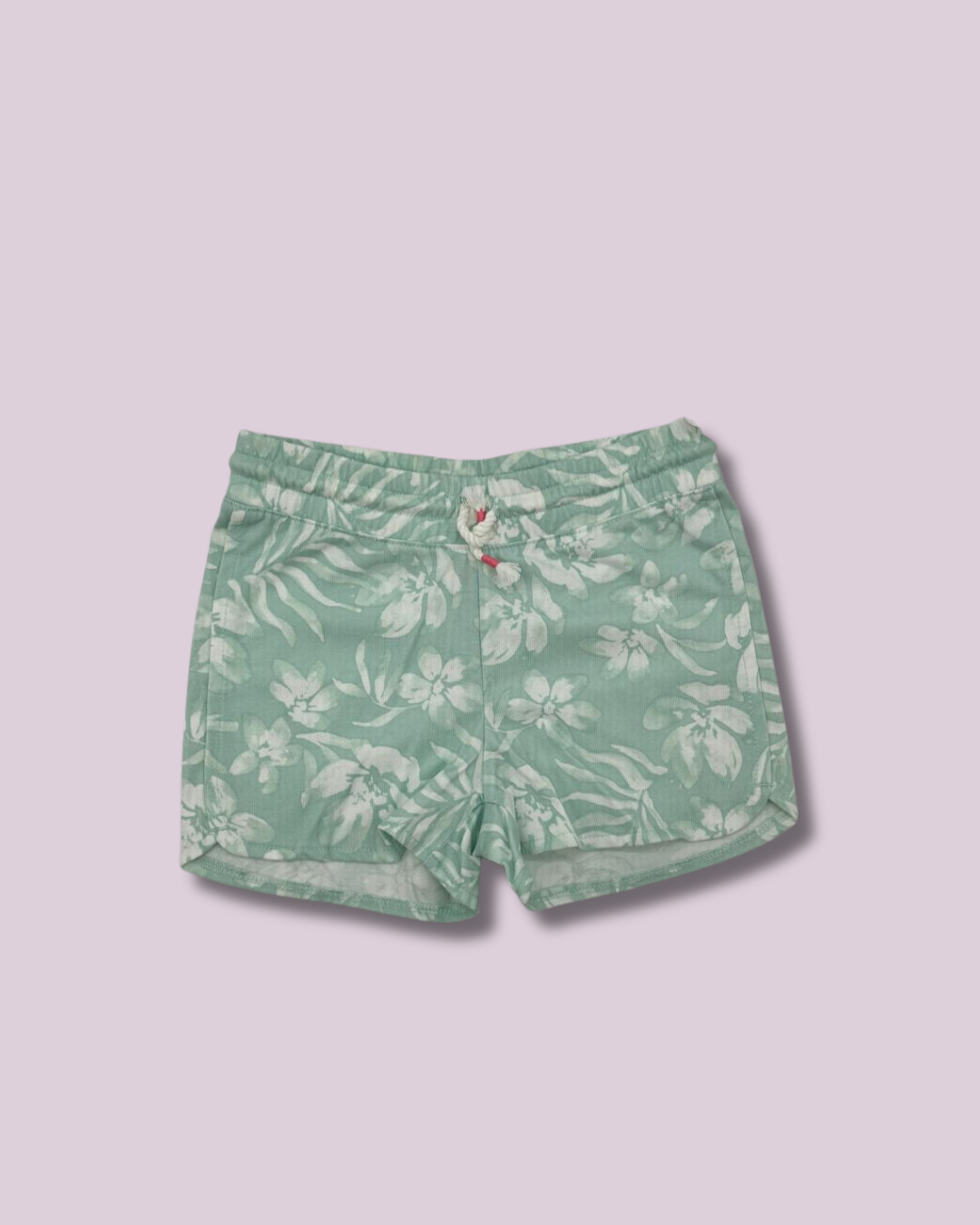 Short verde con flores