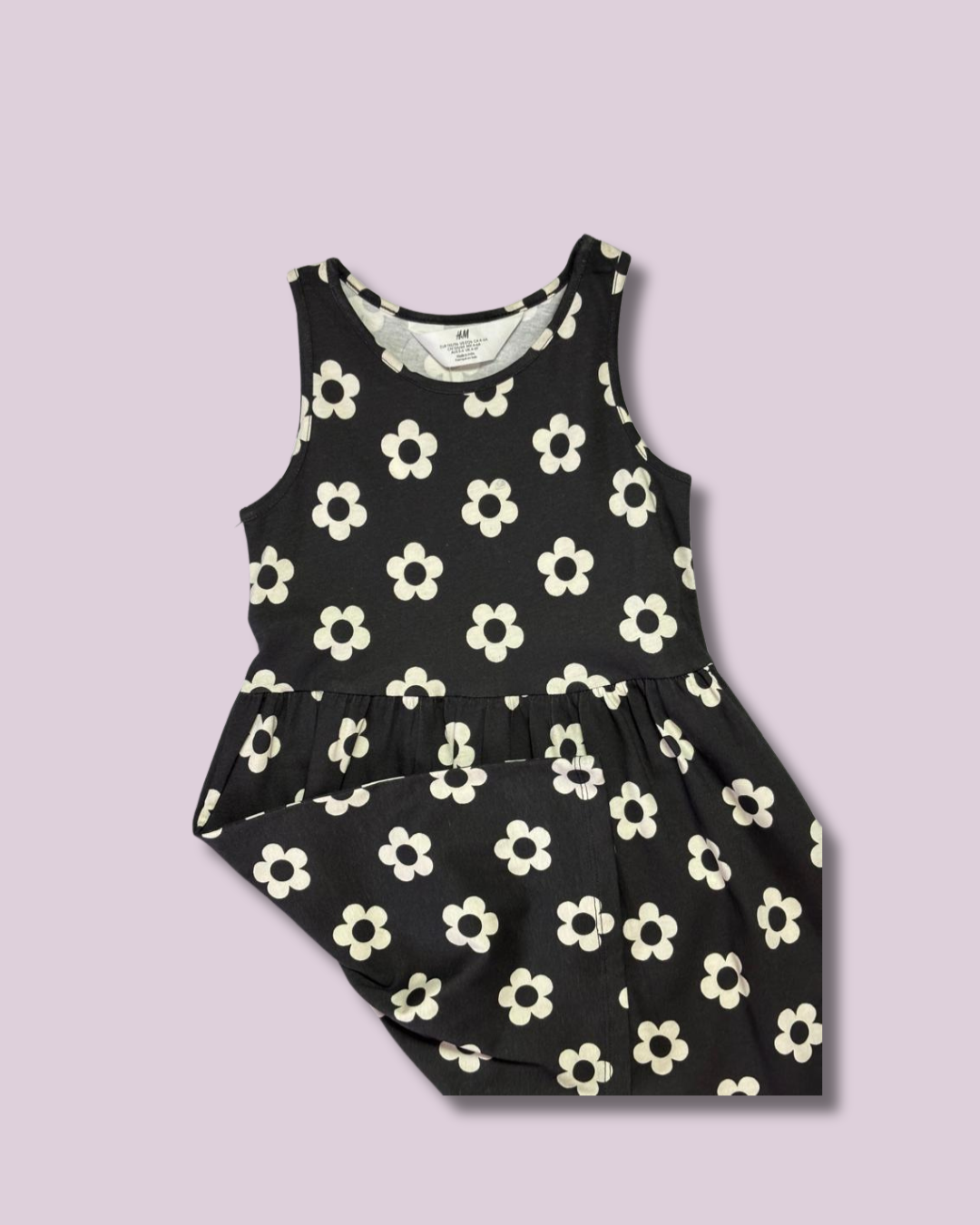 Vestido negro con flores