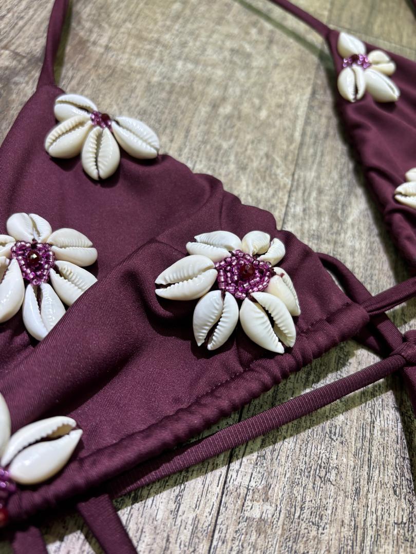 Traje de Baño bikini con tirantes bordado a mano