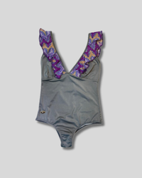Traje de Baño Entero  plateado con volantes
