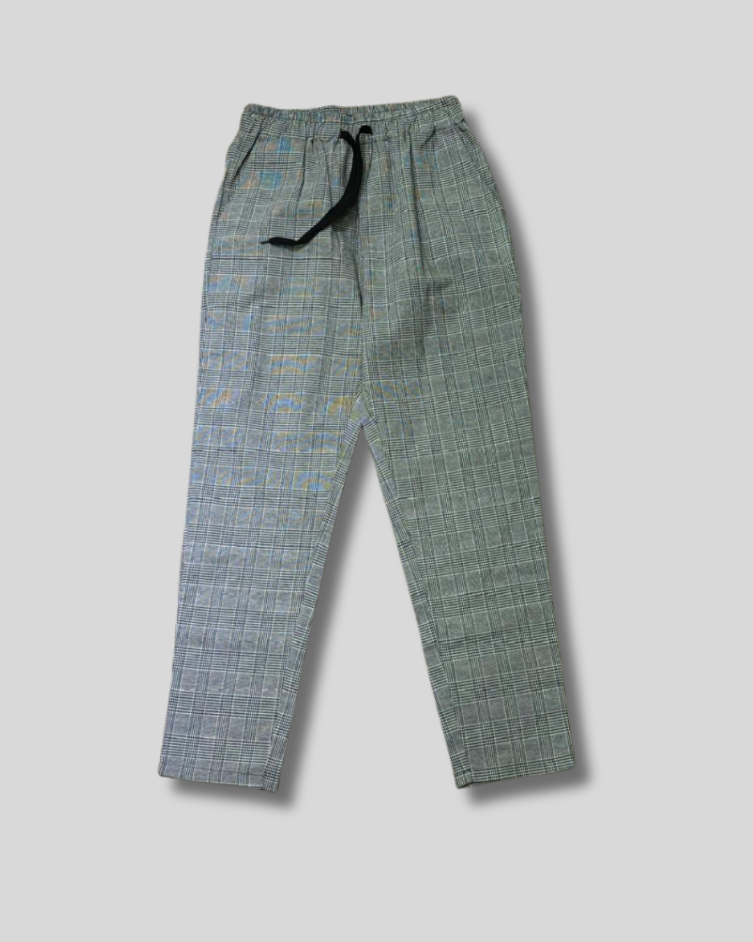 Pantalón de cuadritos grises engomado