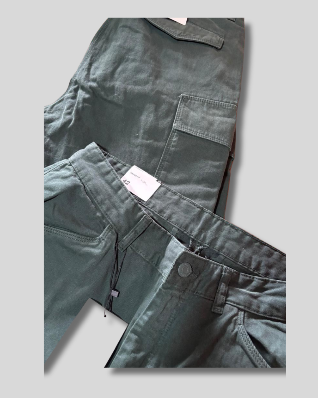 Pantalón verde Cargo Fit Zara
