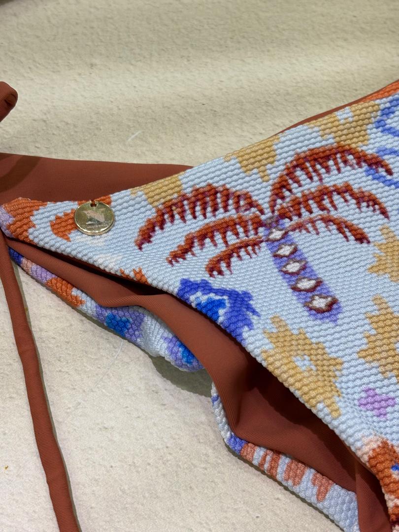 Traje de Baño Bikini Noha  con tela texturizada de palmeras