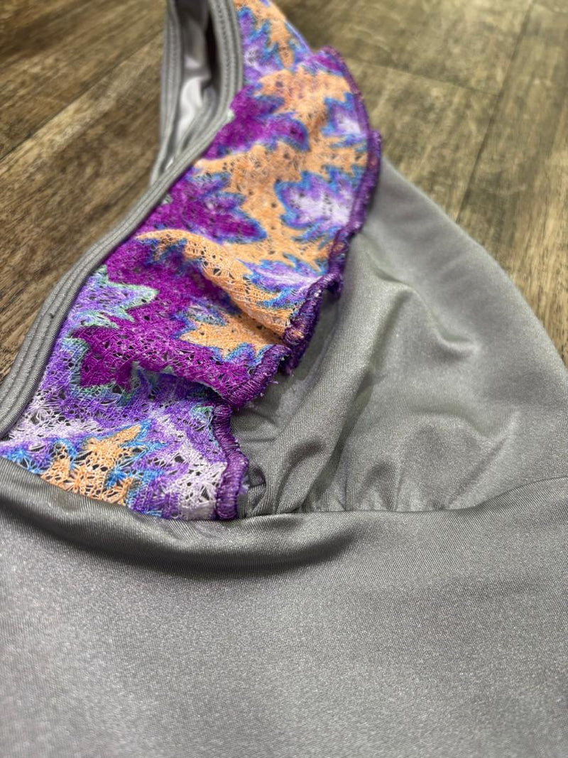 Traje de Baño Entero  plateado con volantes