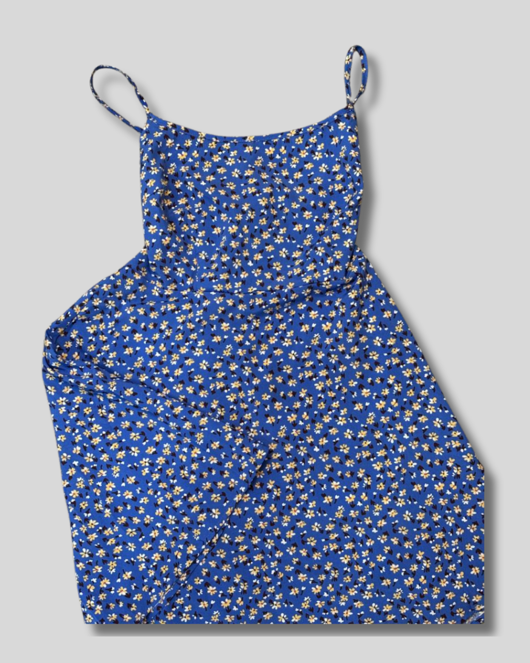 Vestido corto suelto azul con flores