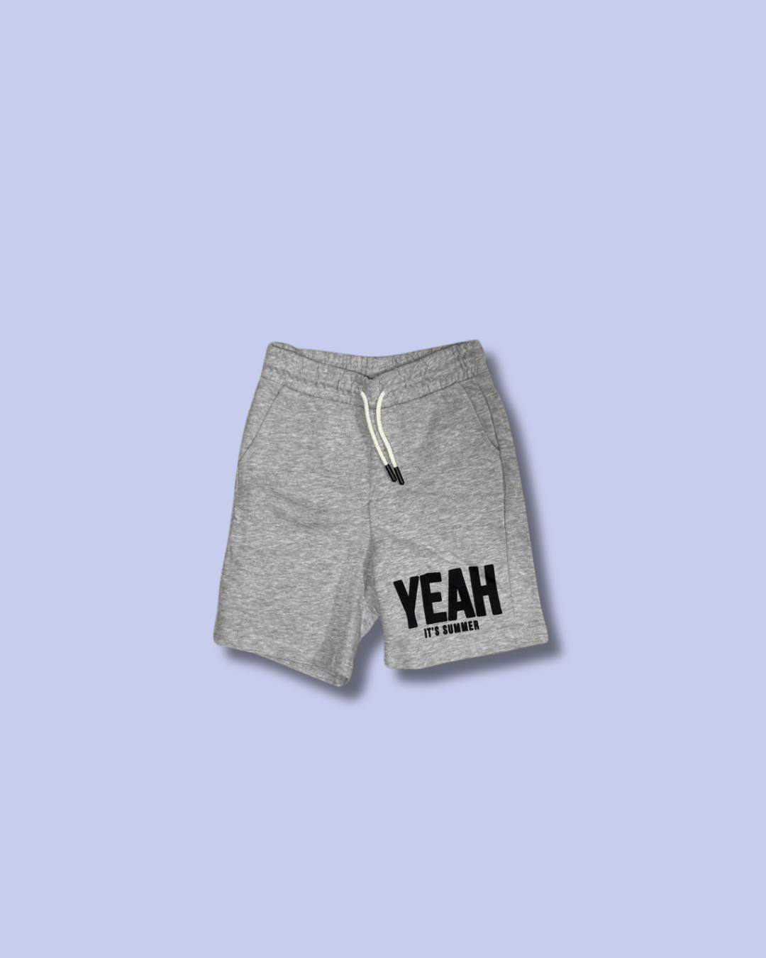 Short gris con letras
